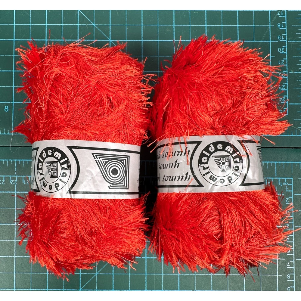 2 Skein Demiralde Yumos Red Eyelash Novelty Yarn Balls Faux Fun Fur Polyester